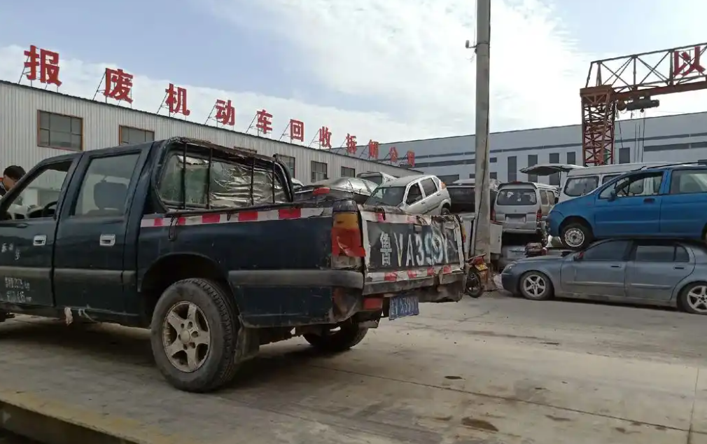 鯊魚王多變體汽車智能皮卡后箱蓋